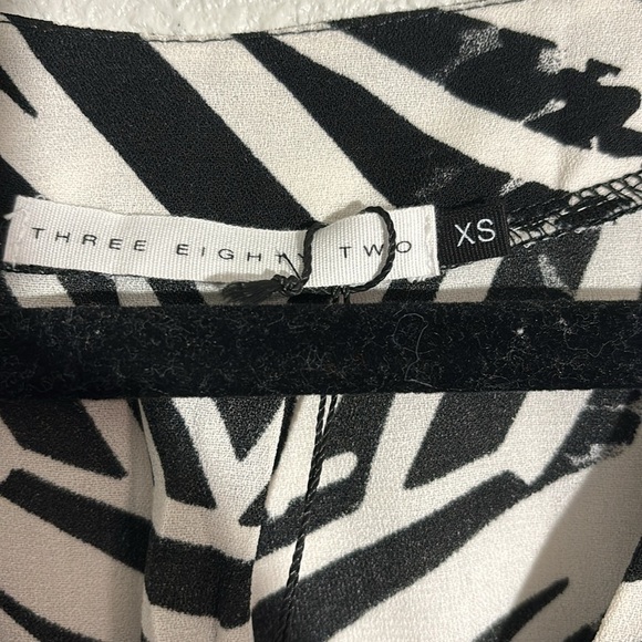 Three Eighty Two Black and White Long Sleeve Mini Dress XS - Picture 5 of 7